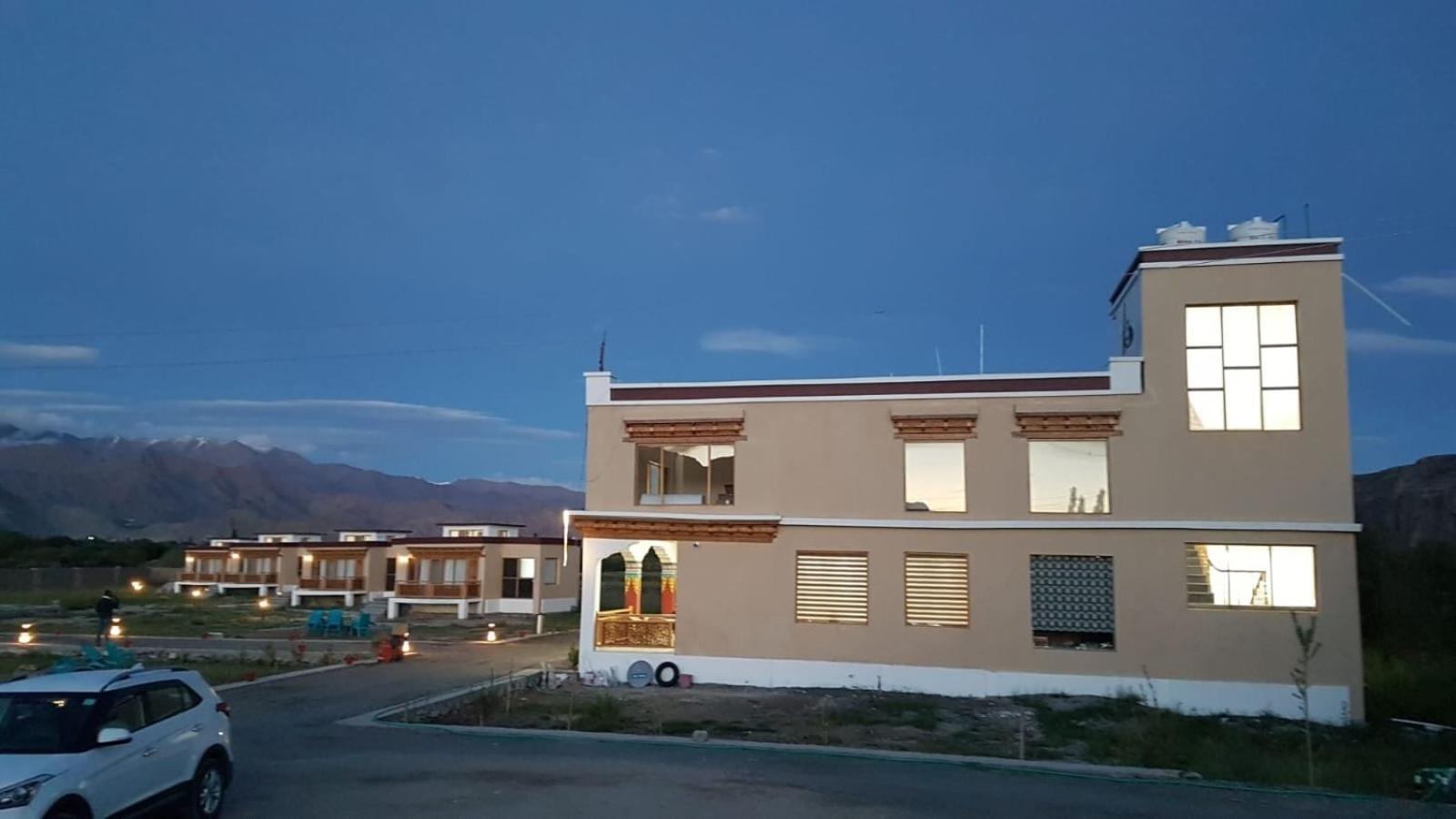 The Fortune Resorts Leh Esterno foto
